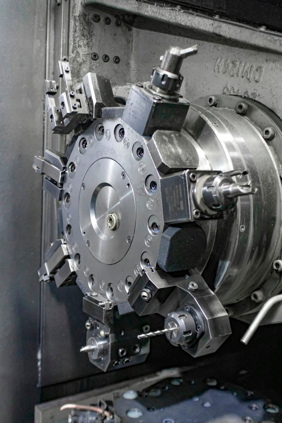 CNC turning machine tool turret (demonstration image)